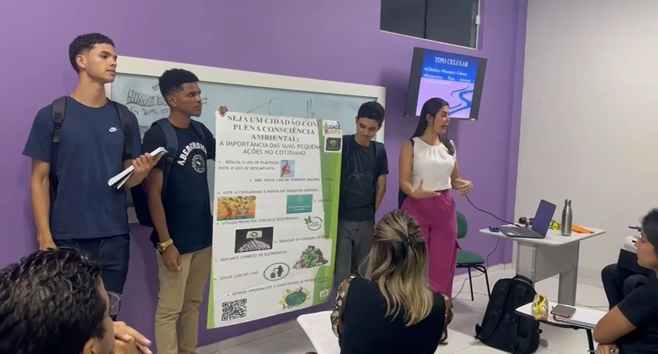 Apresentações do Projeto Cidade Limpa nas salas de aula do campos Facsur. Parte 3.